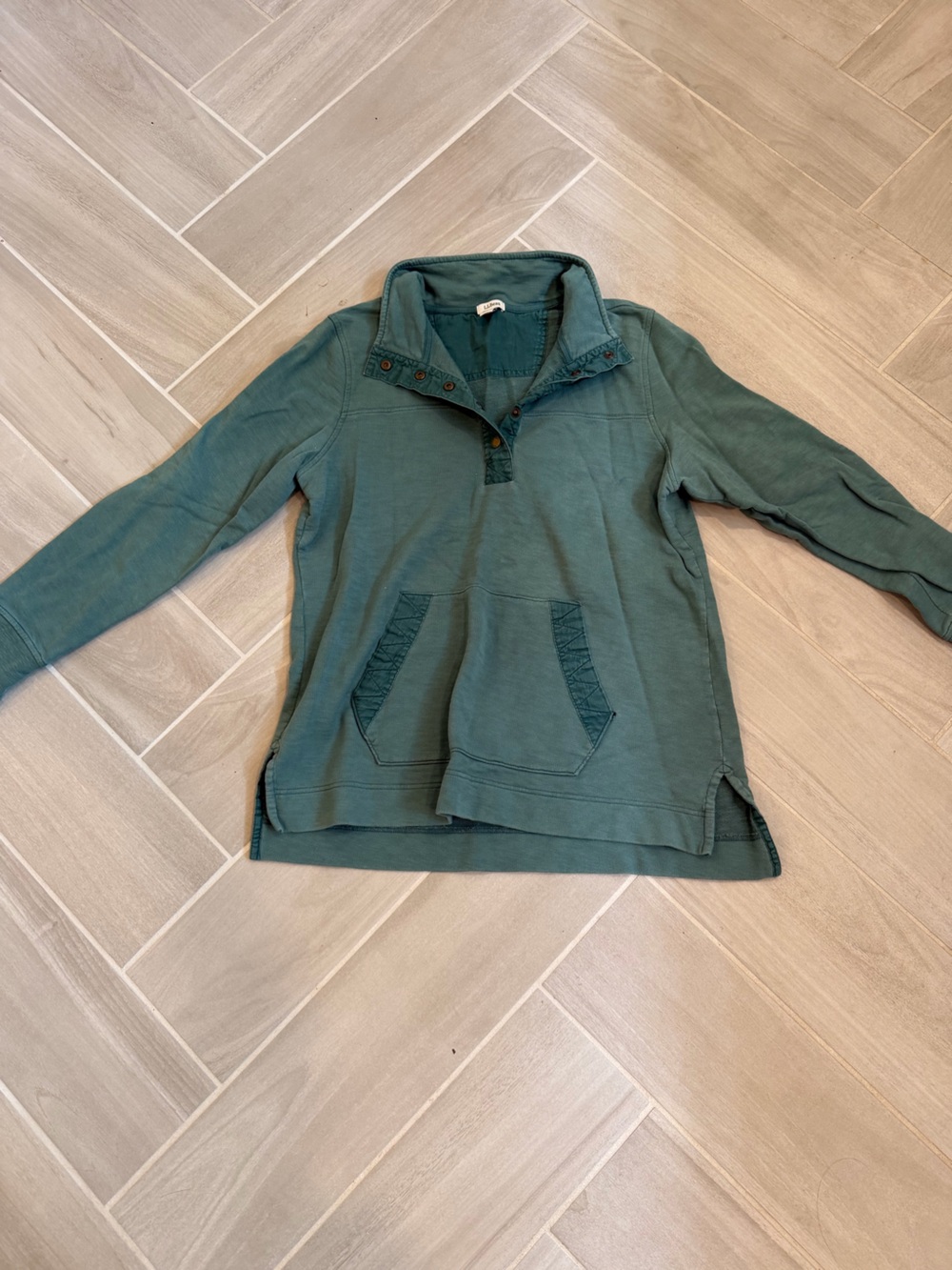 L.L. Bean Women's Pullover Sweatshirt in Teal Green